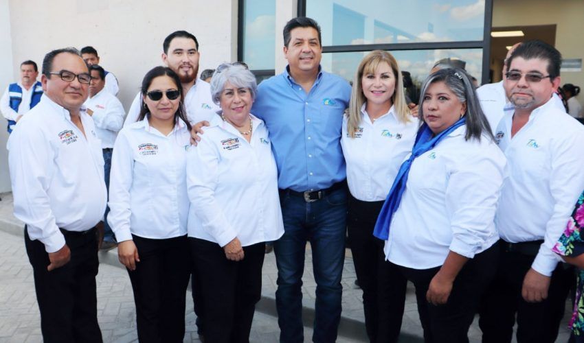 Visita Gobernador a Guerrero y con resultados saluda al pueblo